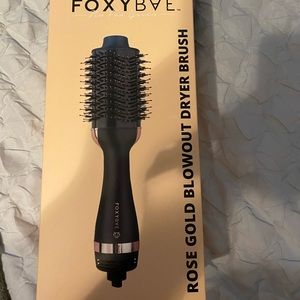 Foxybae blowout brush